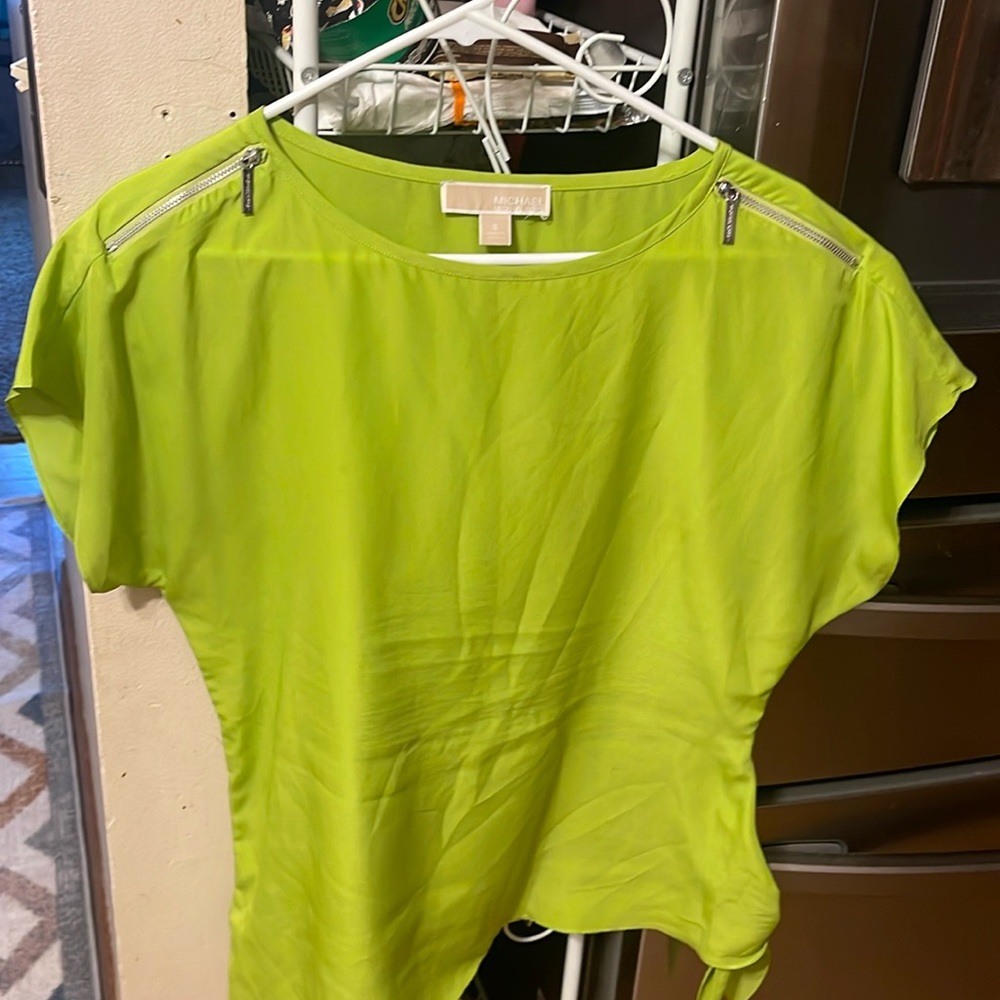 Short  sleeve shirt